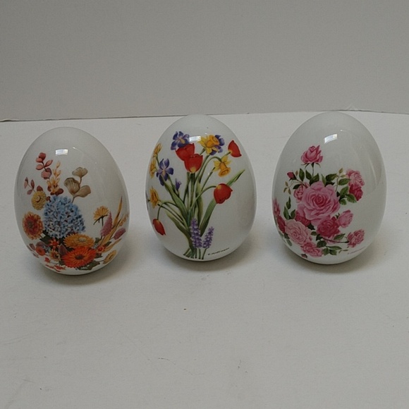 Other - Vintage Avon Porcelain Eggs